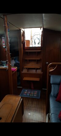 SALOON 3.jpg